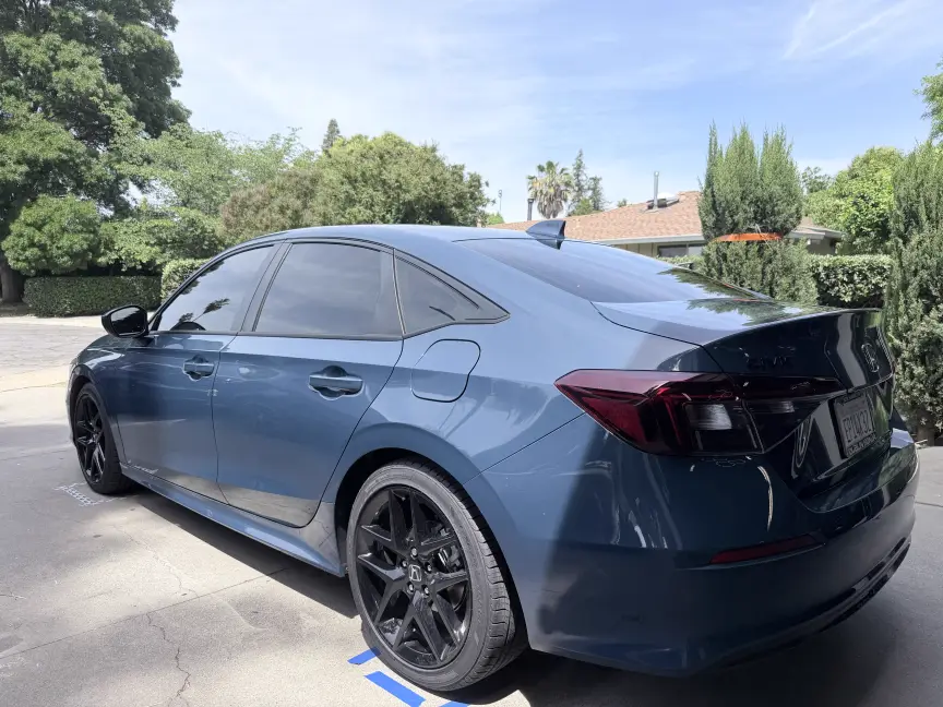 Rear window tint install on a sedan at Oscuro Tintz in Yuba City, CA